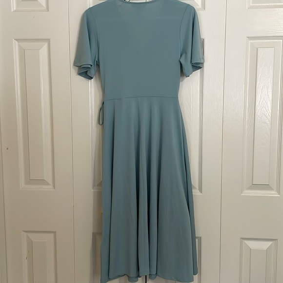 H&M xs light blue v neck wrap dress, wide sleeve - Picture 4 of 10